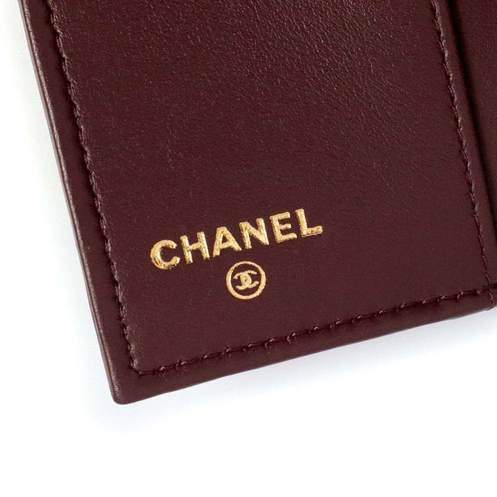 シャネル マトラッセ コンパクトウォレット 三つ折り財布 キャビア  