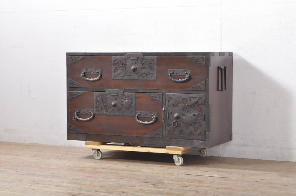 和製アンティーク 時代箪笥 佐渡八幡箪笥