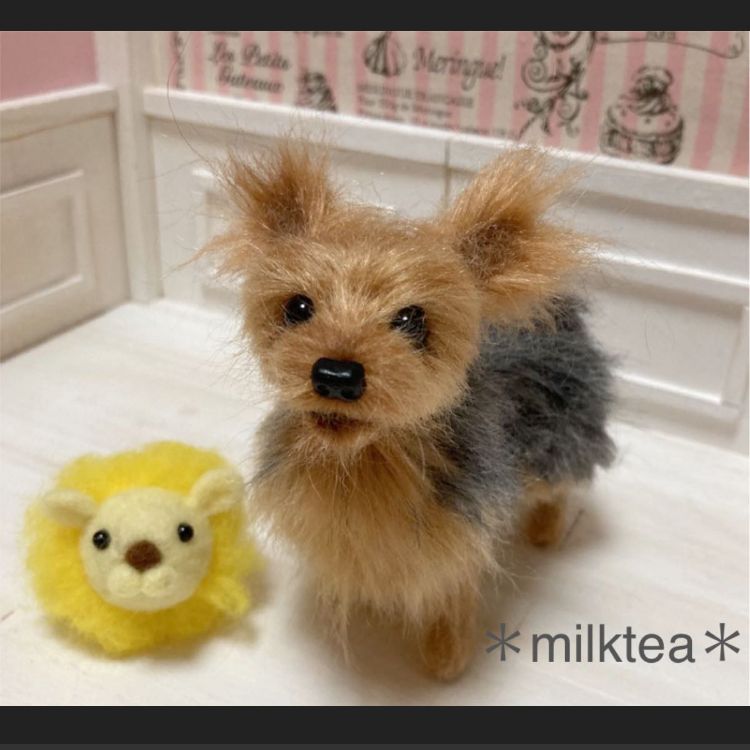 羊毛フェルト ヨークシャテリア - メルカリ