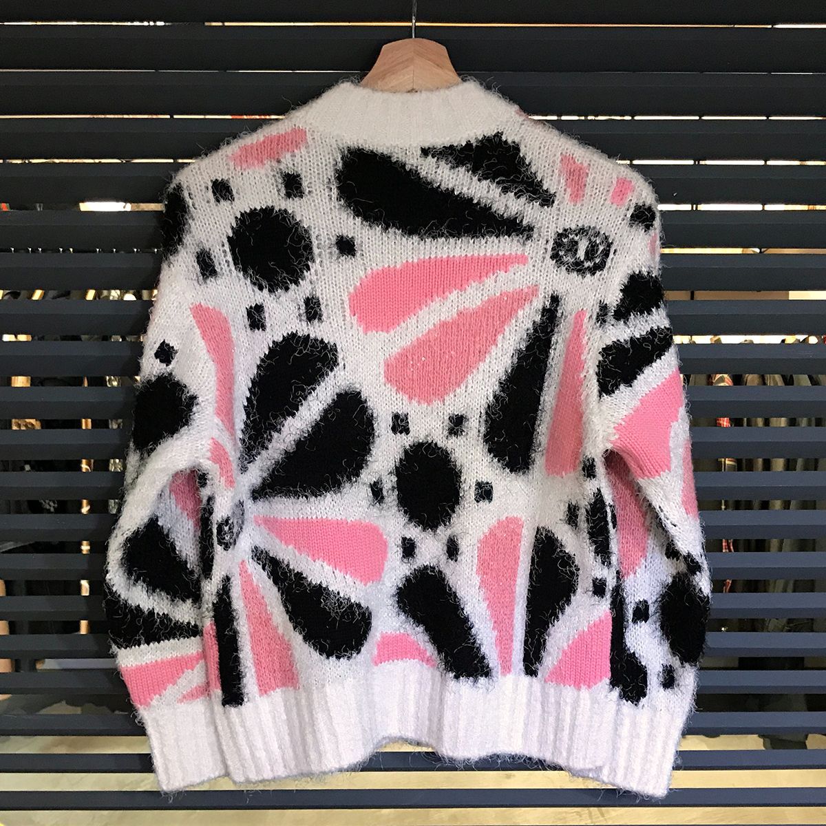 新品同様】シャネル ニットセーター ブラック ホワイト ピンク #34 XS