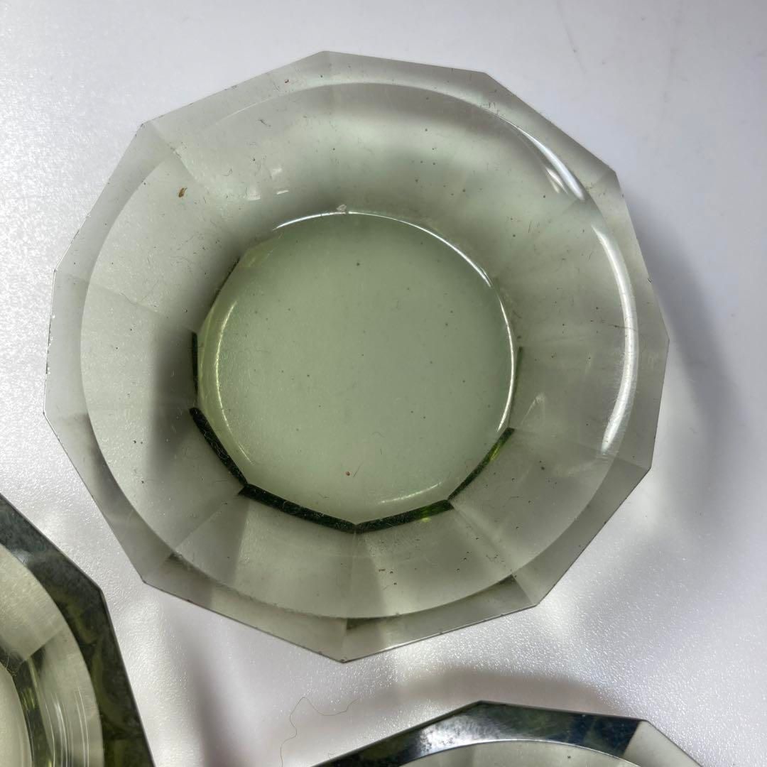 江戸ガラス 切子ギヤマン小皿3枚 横幅6㎝ 東Y5-1127① - メルカリ 江戸ガラス 切子ギヤマン小皿3枚 横幅6㎝ 東Y5-1127① - メルカリ