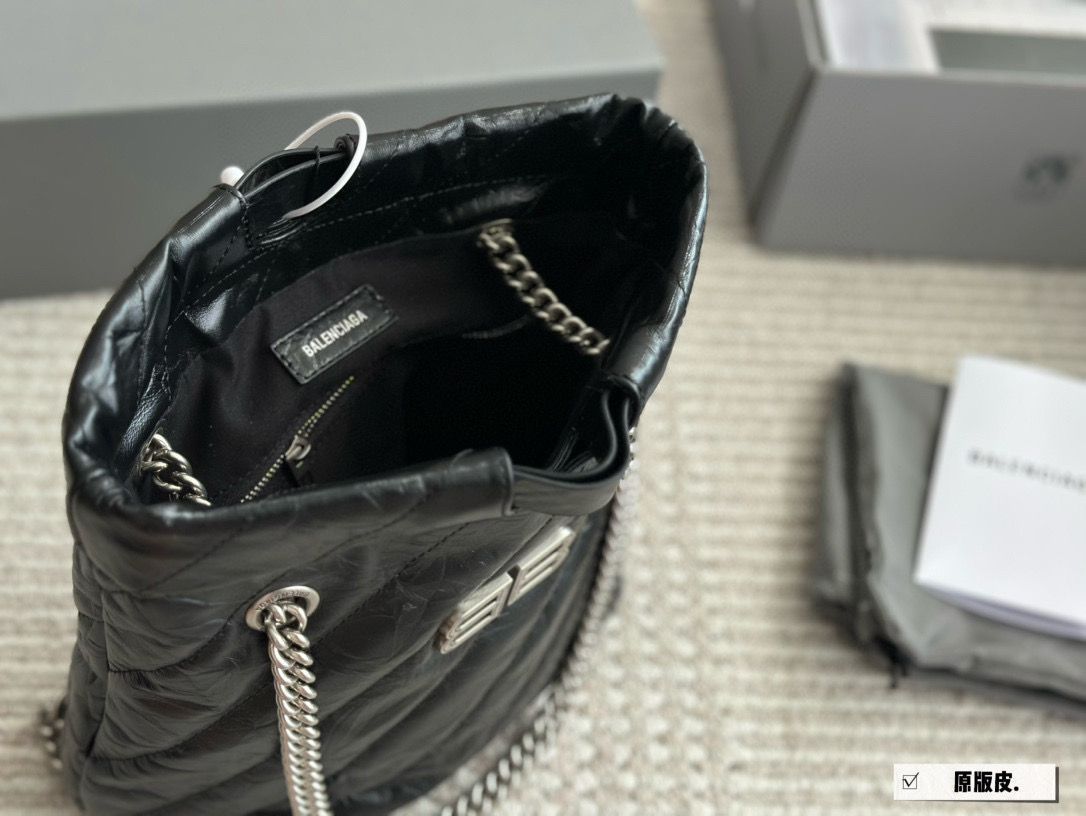 今日特価】Balenciaga Crush Tote バレンシアガ クラッシュ