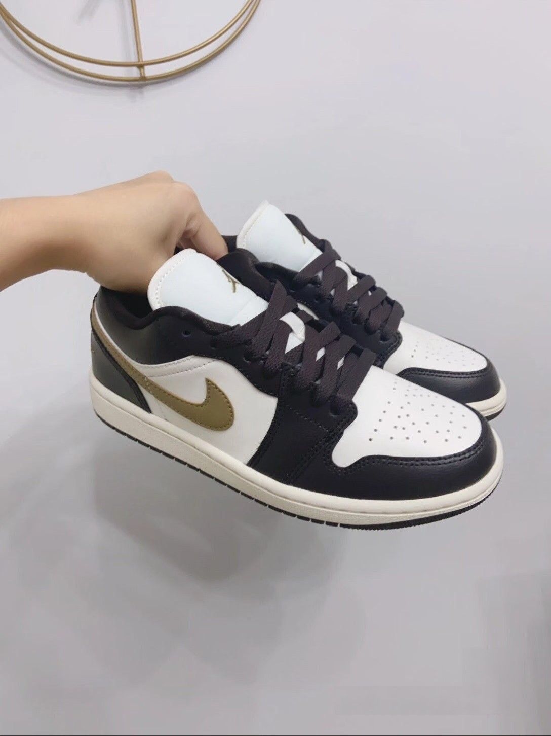 ✨大特価✨新品 未使用  ナイキ NIKE Air Jordan 1 Low AJ1 dc0774-200 箱付 男女兼用