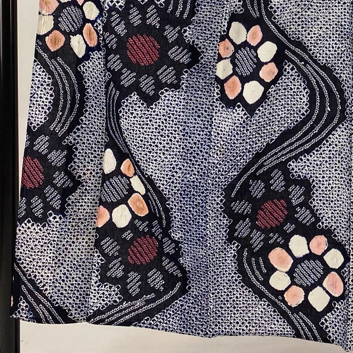 浴衣　有松鳴海絞り　花模様　杉綾紋　ギザギザ　ネイビー　着物　034a d 浴衣 有松鳴海絞り 花模様 杉綾紋 ギザギザ ネイビー 着物 034a d 浴衣