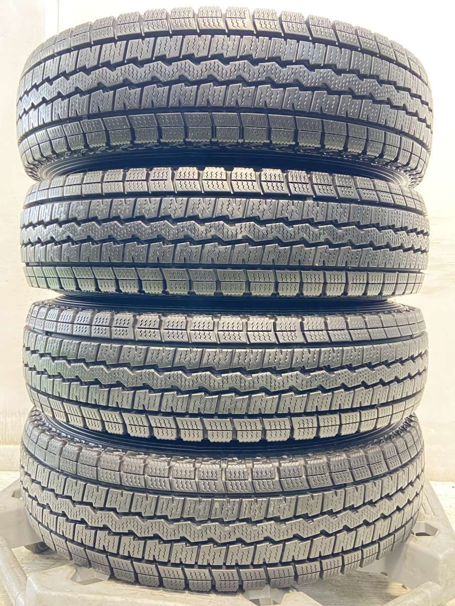 ダンロップ145/80r12 80/78N LT中古スタッドレス4本セット ダンロップ145/80r12 80/78N LT中古スタッドレスタイヤ4本セット