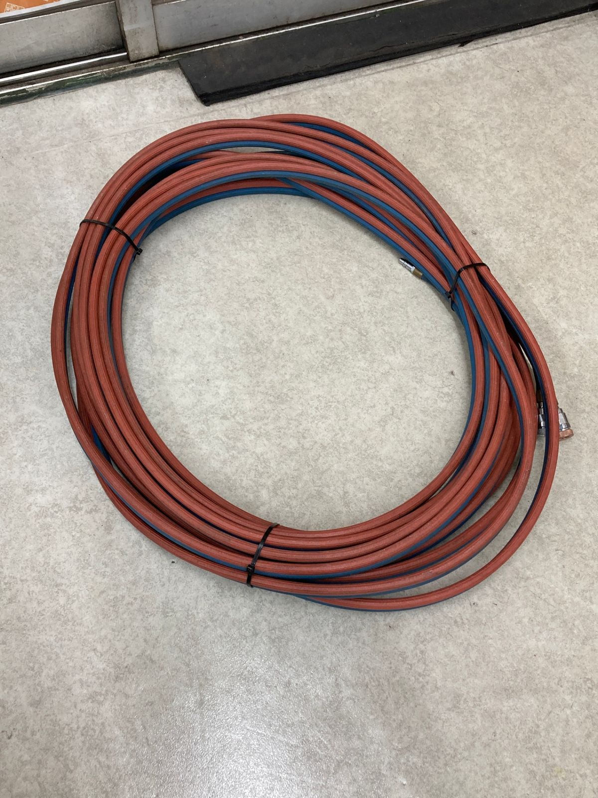  品 0921 溶接用キャブタイヤケーブル その他 接着 補修