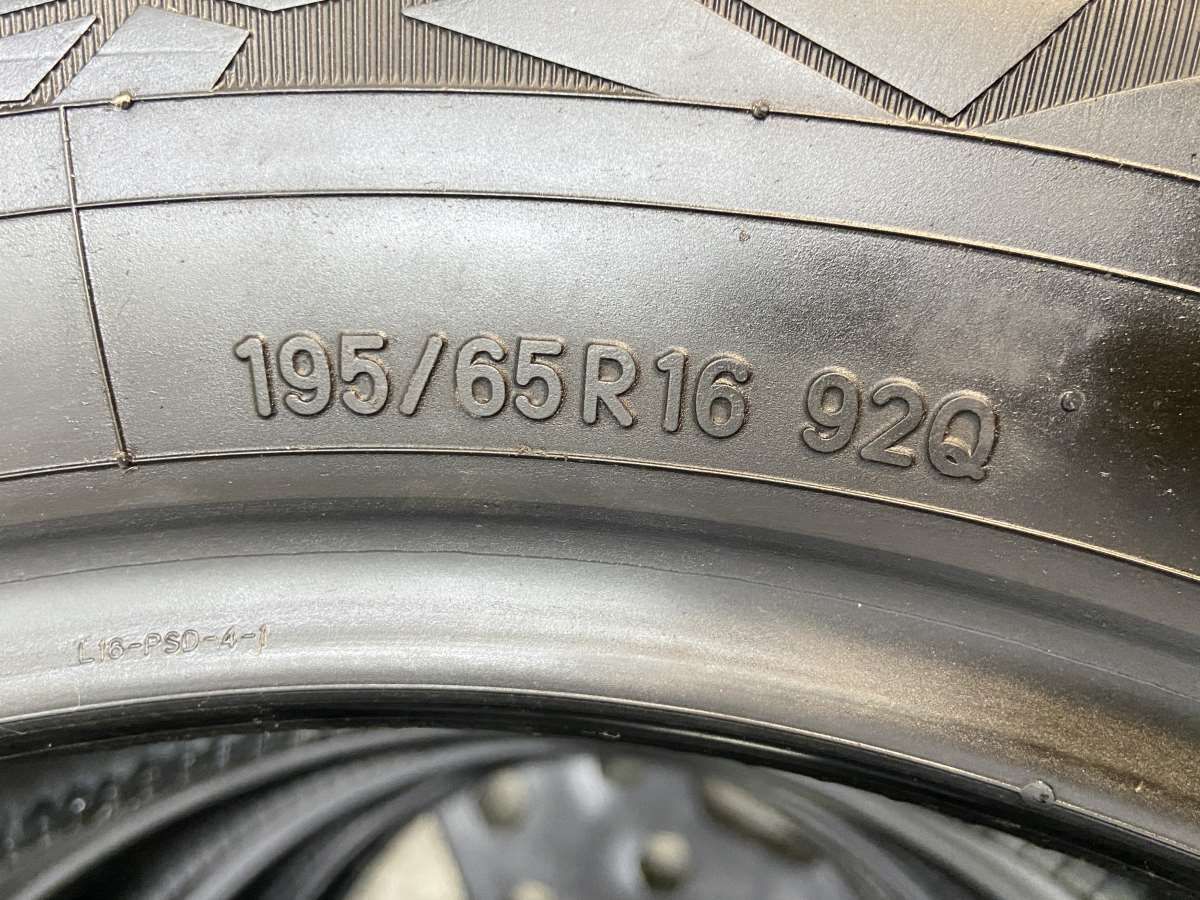 195/65R16 トーヨータイヤ オブザーブ GlZ2 中古タイヤ