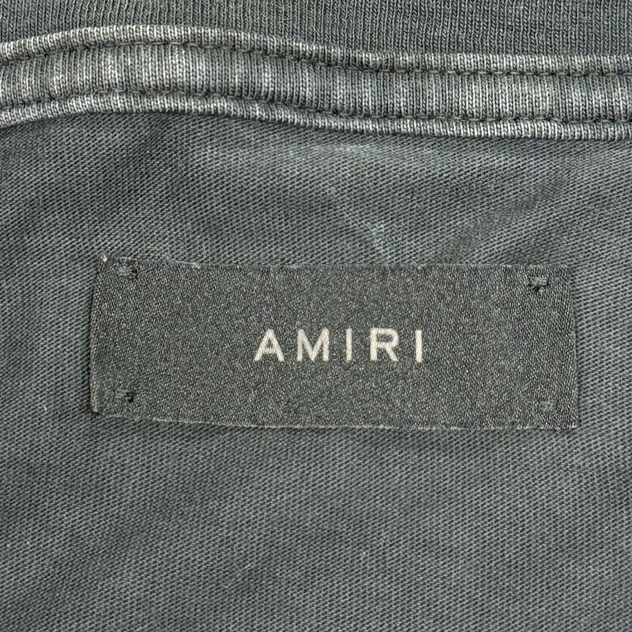 AmiriロゴプリントクルーネックTシャツ 8005001636922_1.jpg?v=