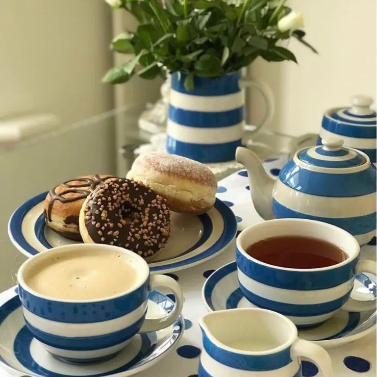 UK直輸入】日本未発売！コーニッシュウェア カップ＆ソーサー ブルー 2