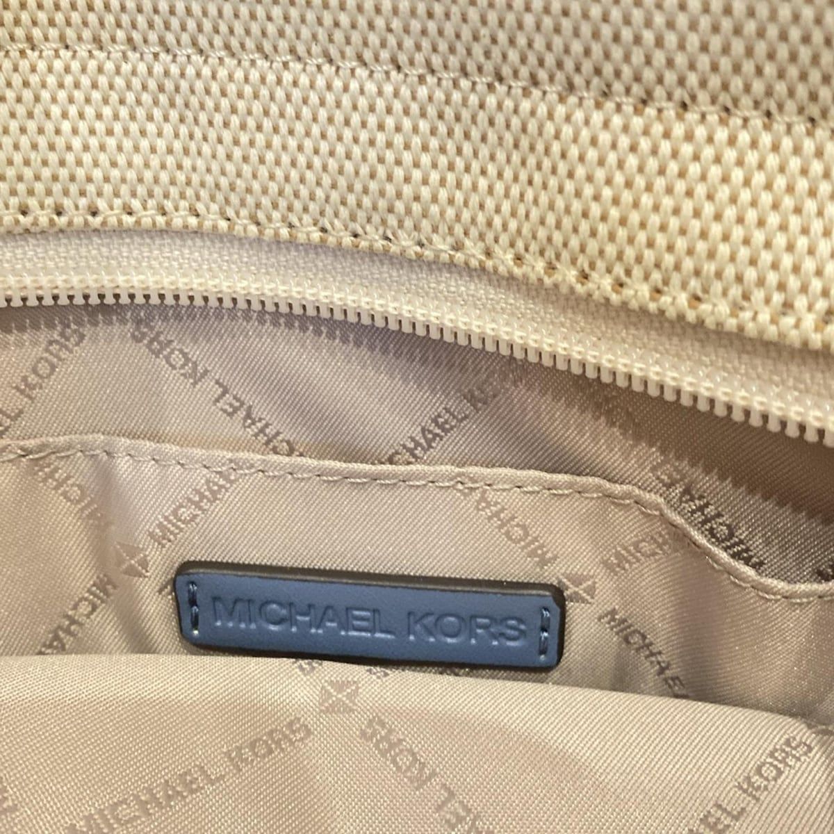 潜在力のある MICHAEL KORS マイケルコース ハンドバッグ - アイボリー×ベージュ×ブルー レザー 抽象的な