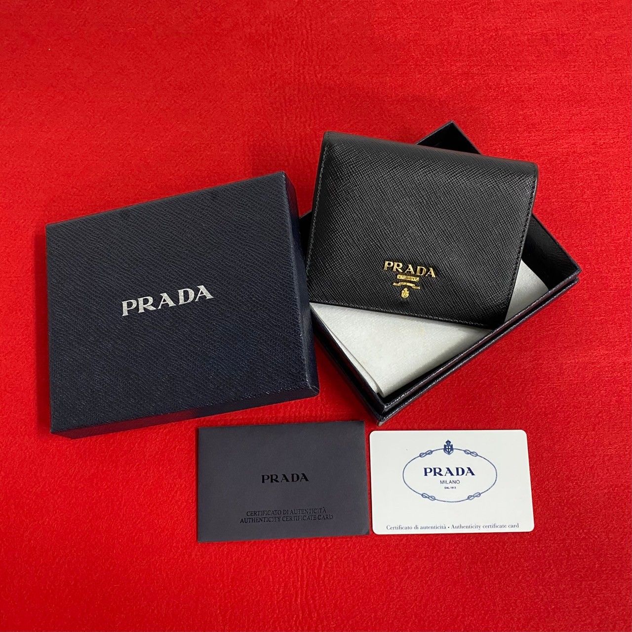 極 美品 箱付き PRADA プラダ ロゴ 金具 サフィアーノ レザー 本革 二