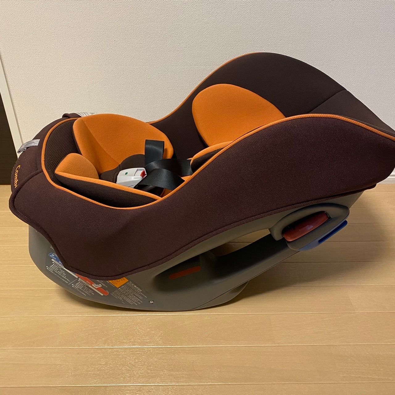 コンビ チャイルドシート ミニマグランデ エッグショック