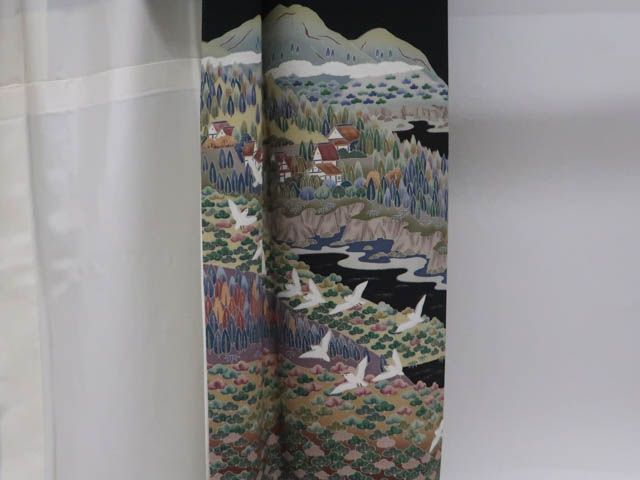 リサイクル着物 黒留袖 五つ紋 落款入り 遠山 比翼仕立て 正絹 身丈約158.5cm 裄丈63cm 25z10-5741 リサイクル着物 黒留袖 五つ紋 落款入り 遠山 比翼仕立て 正絹 身丈約