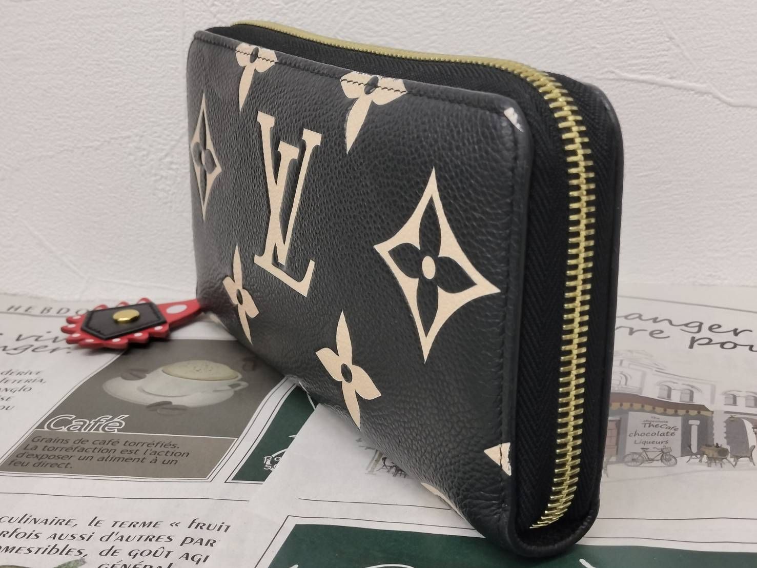 LOUIS VUITTON】 ルイヴィトン ジッピーウォレット クラフティ