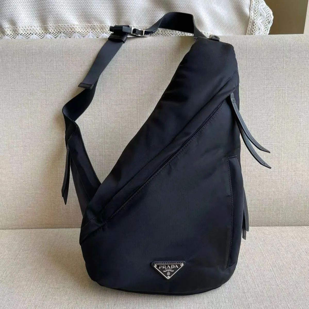 PRADA★Re-Nylon トライアングル ロゴ バックパック