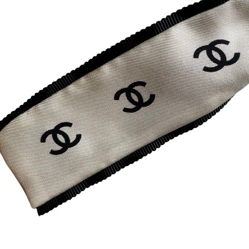 リボン付きヘアゴム