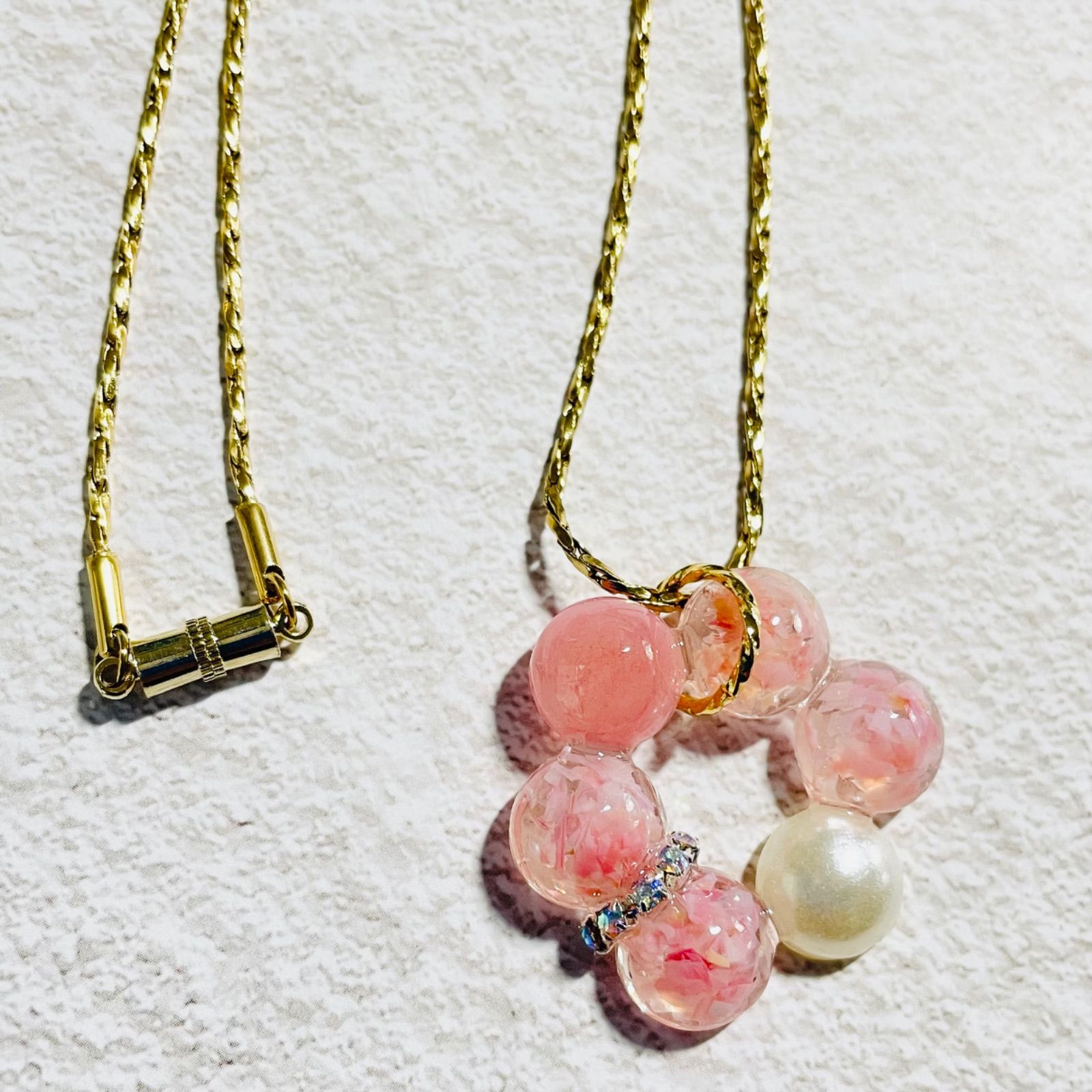 桜貝のまぁるいネックレス ペンダント レジン - メルカリ 桜貝のまぁるいネックレス ペンダント レジン - メルカリ