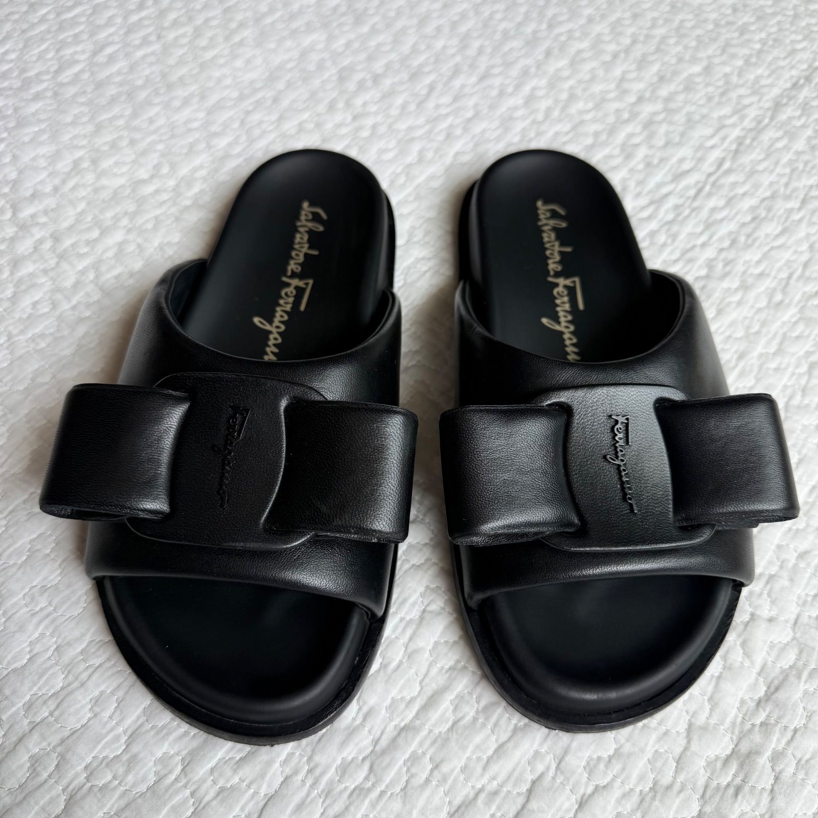 【美品】サルヴァトーレフェラガモ　ヴァラリボン　レザー　パンプス　サンダル 美品 SalvatoreFerragamo サルヴァトーレフェラガモ VIVA ヴァラ