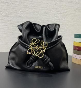 新品 LOEWE ショルダーバッグ フラメンコクラッチ - メルカリ