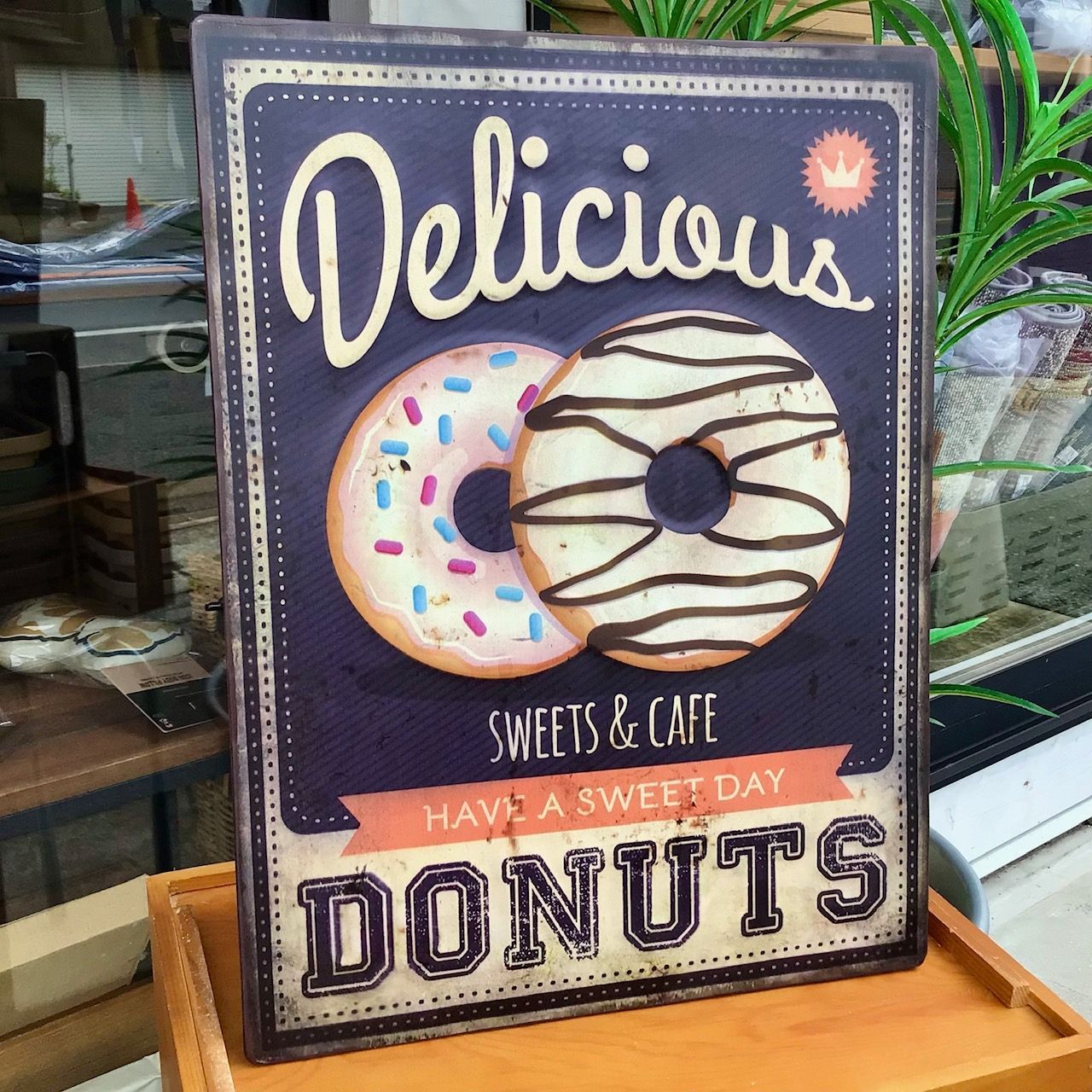 新品 看板 プレート アンティーク エンボス サイン ドーナツ