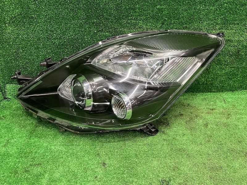 アイシス ZGM15W 左ヘッドランプ ヘッドライト プラタナリミテッド コイト 44-72 81185-44360 209