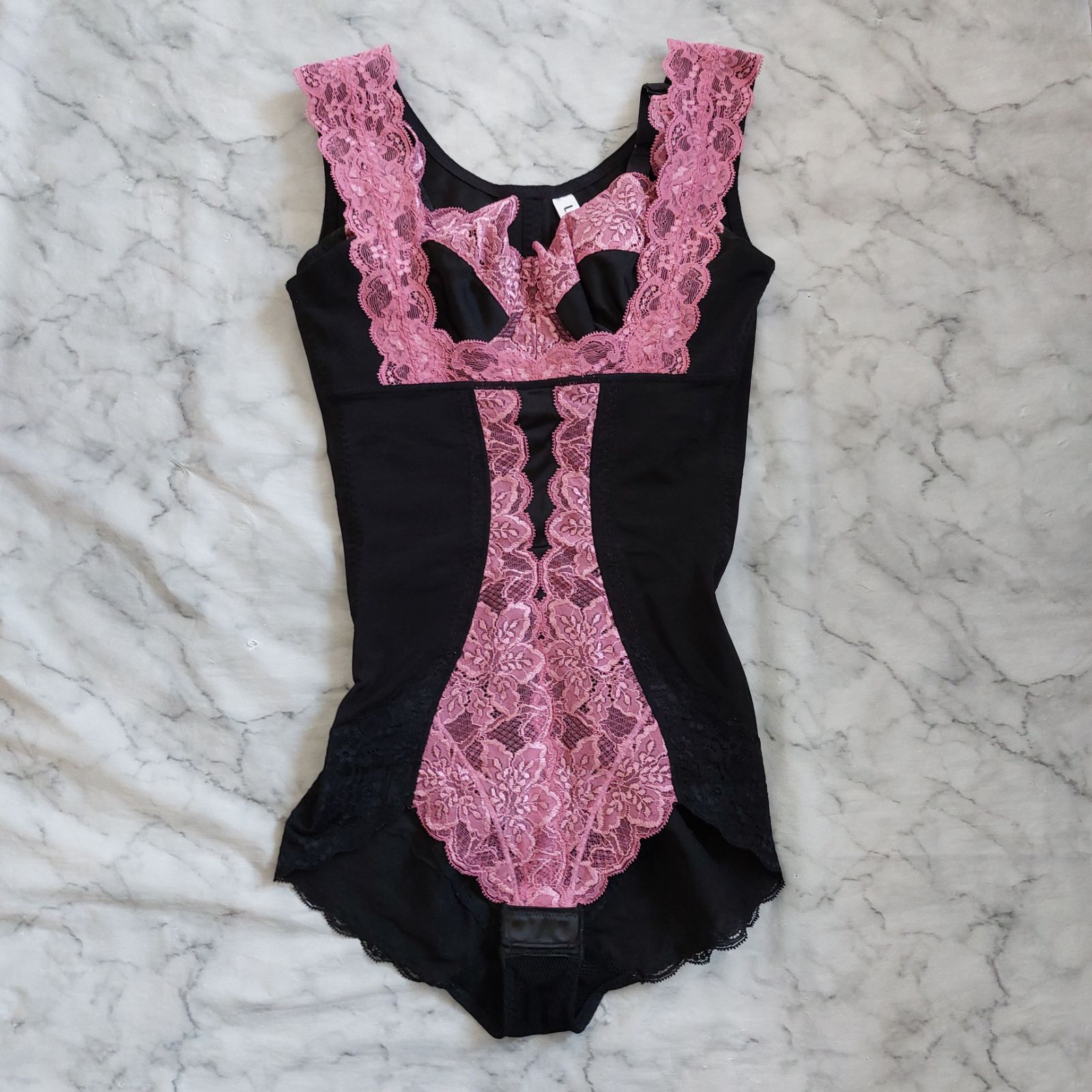 グラントイーワンズ ボディースーツ カップ付き D75M ララドール