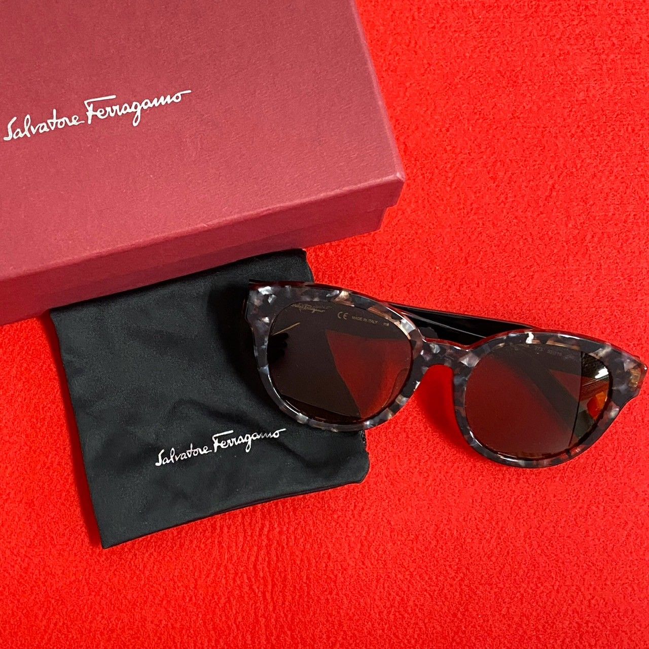 Salvatore Ferragamo サルヴァトーレ フェラガモ サングラス