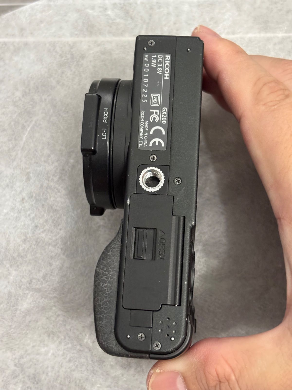 カメラ RICOH GX200 デジカメ 8221