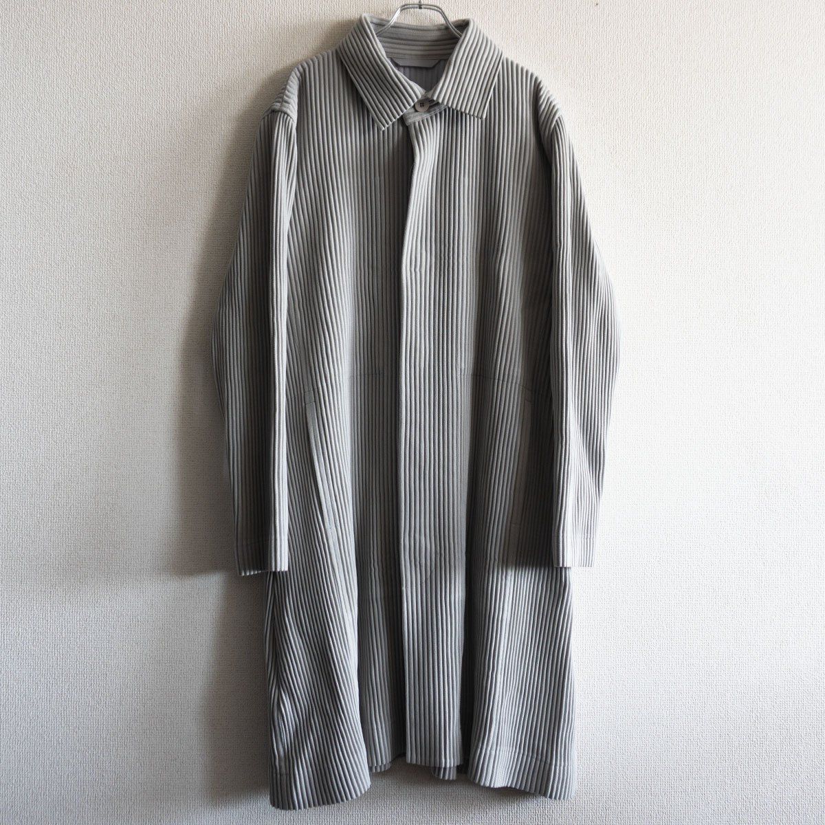 ISSEY MIYAKE プリーツ　ジャケット　アウター　グレー　Mサイズ 美品】 HOMME PLISSE ISSEY MIYAKE【プリーツ コート】4 グレー