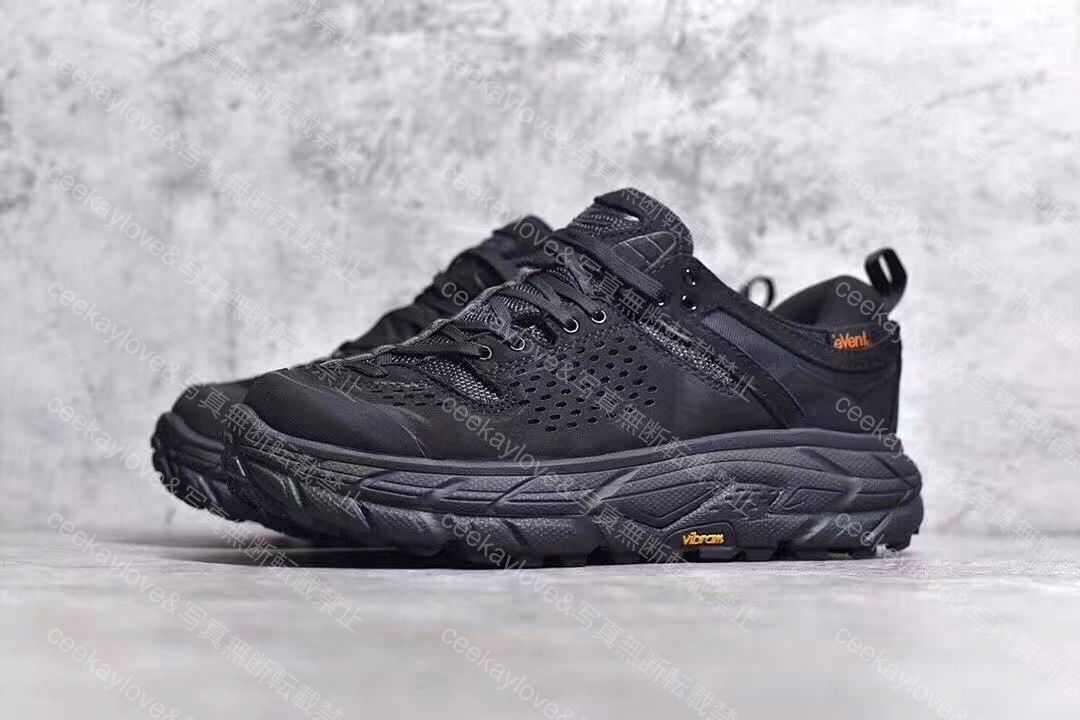 HOKA ONE ONE 防水スニーカー TOR ULTRA LOW トゥ ウルトラ ロー ランニングシューズ け ブラック サイズ選択