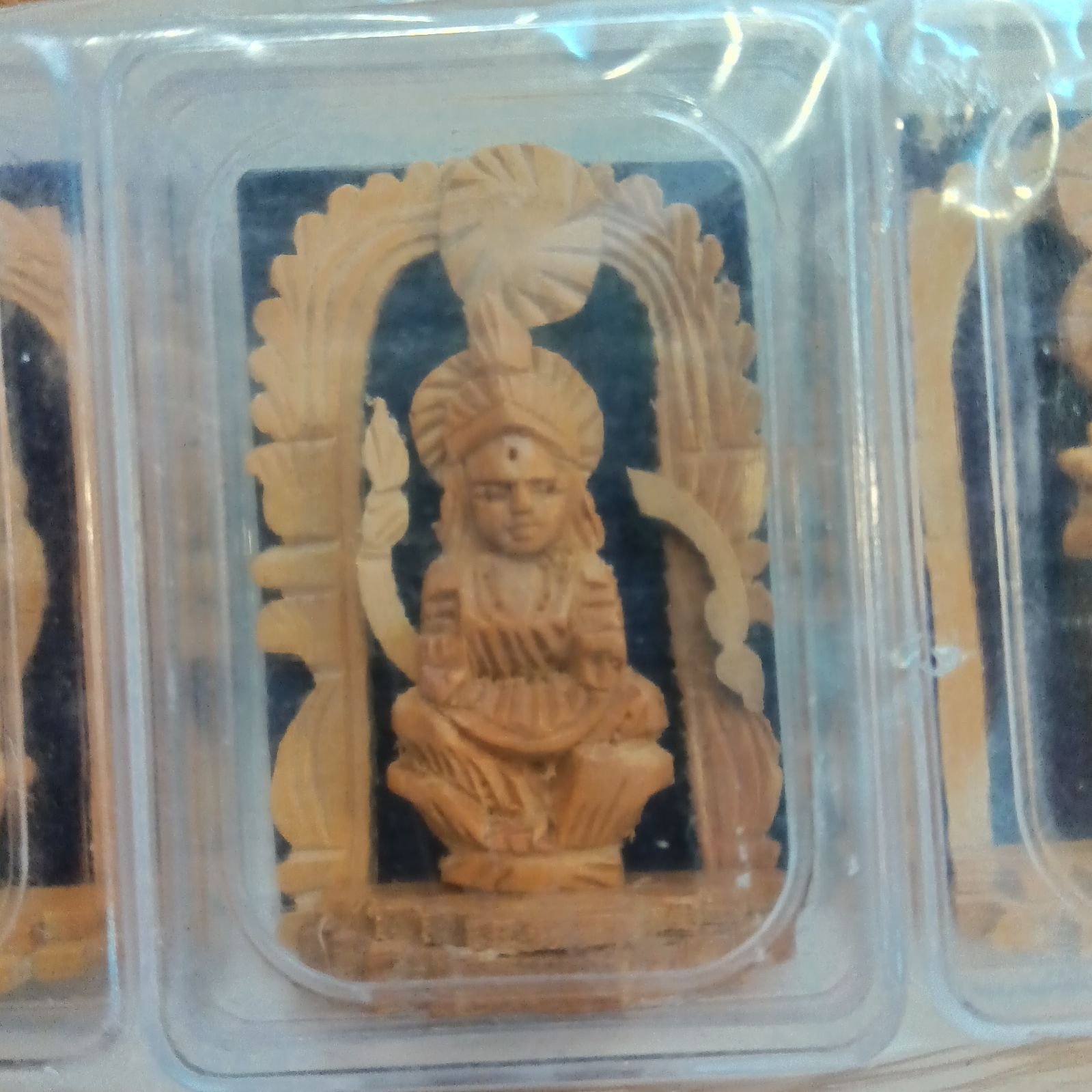 サンダルウッド ガネーシャ神 透かし彫 白檀 ガネーシャ神像 白檀 神様