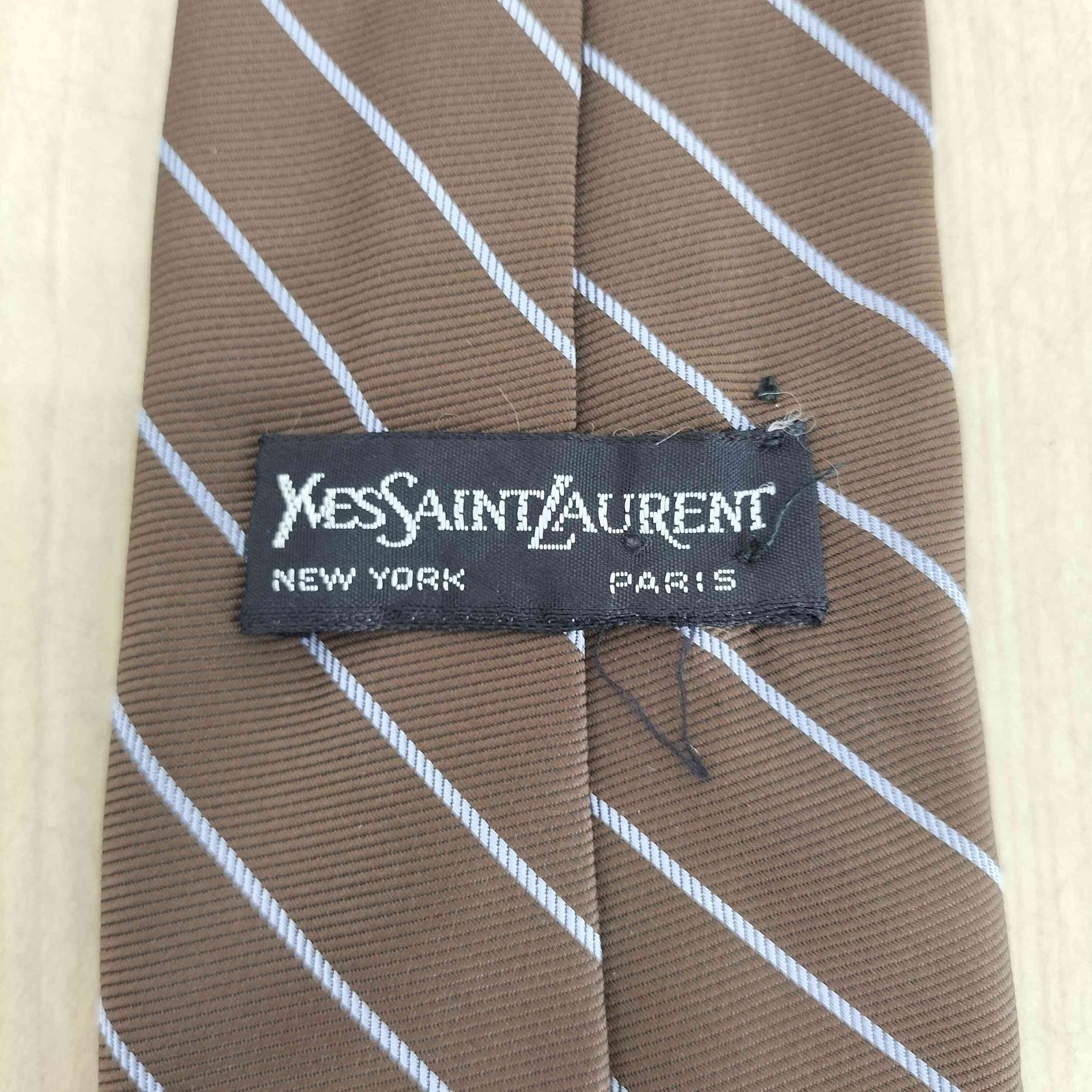 Yves Saint Laurent ロゴ 刺繍 シャツ L シルク ネクタイ Yves Saint Laurent ロゴ 刺繍 シャツ L シルク ネクタイ - メルカリ