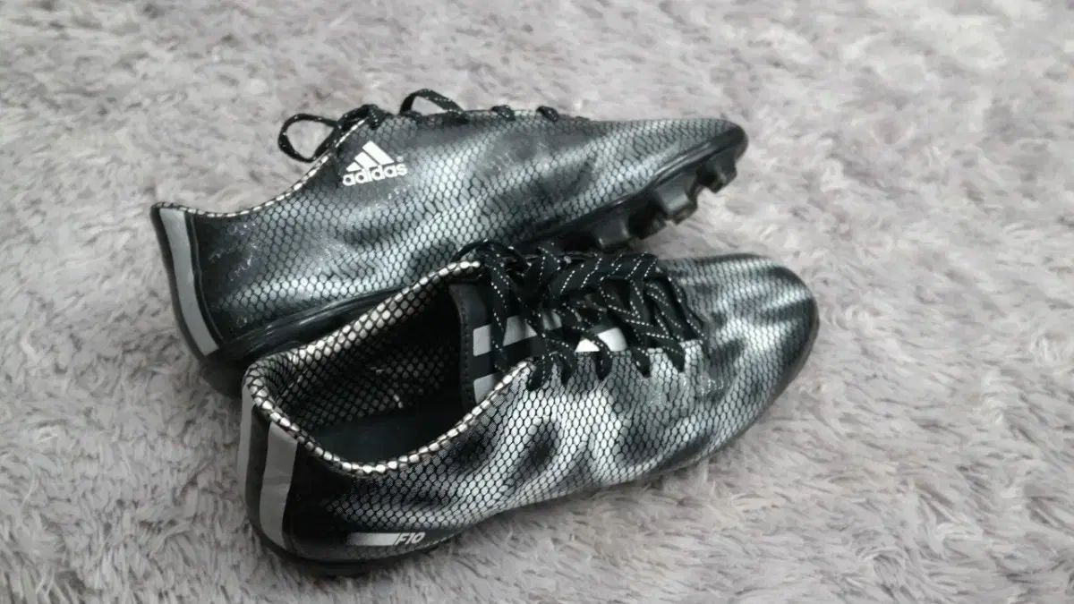 【雷市場（ポンジャン）商品韓国直送】adidas(アディダス) 265 男性用サッカーシューズ