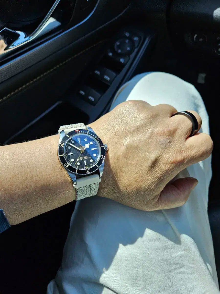 TUDOR チューダー 58