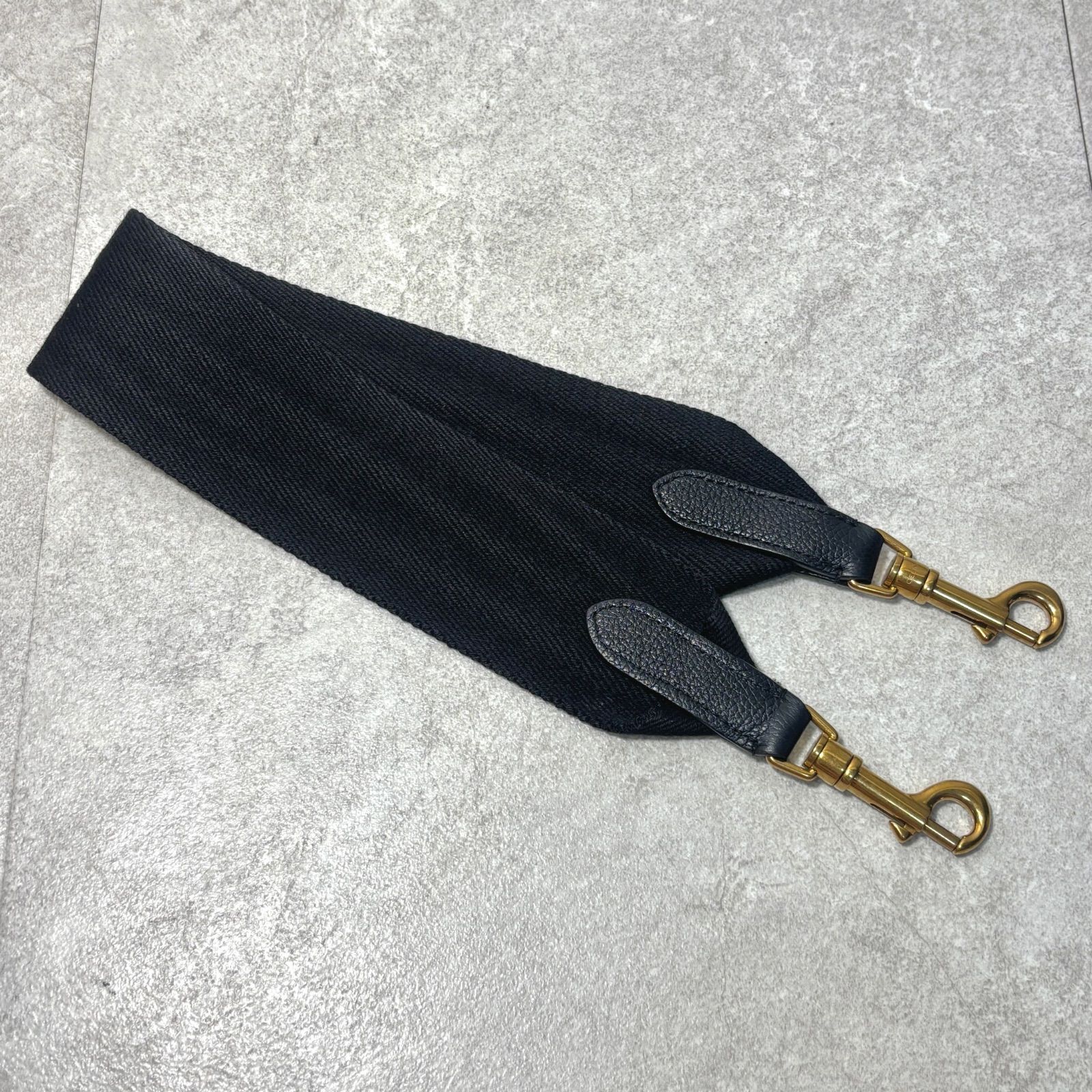 保存袋付き＊セリーヌ CELINE サングル バケット ミディアム ブラック