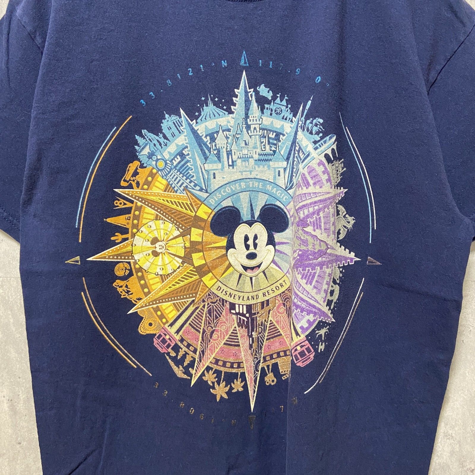 古着 used　Disney　ディズニー　半袖プリントTシャツ　ネイビー　ミッキーマウス　ディズニーリゾート　メンズ　レディース