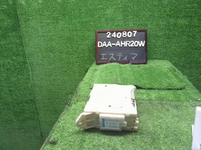 エスティマ DAA-AHR20W 助手席側 ジャンクションブロック　ヒューズボックス 82730-28141　自社品番240807