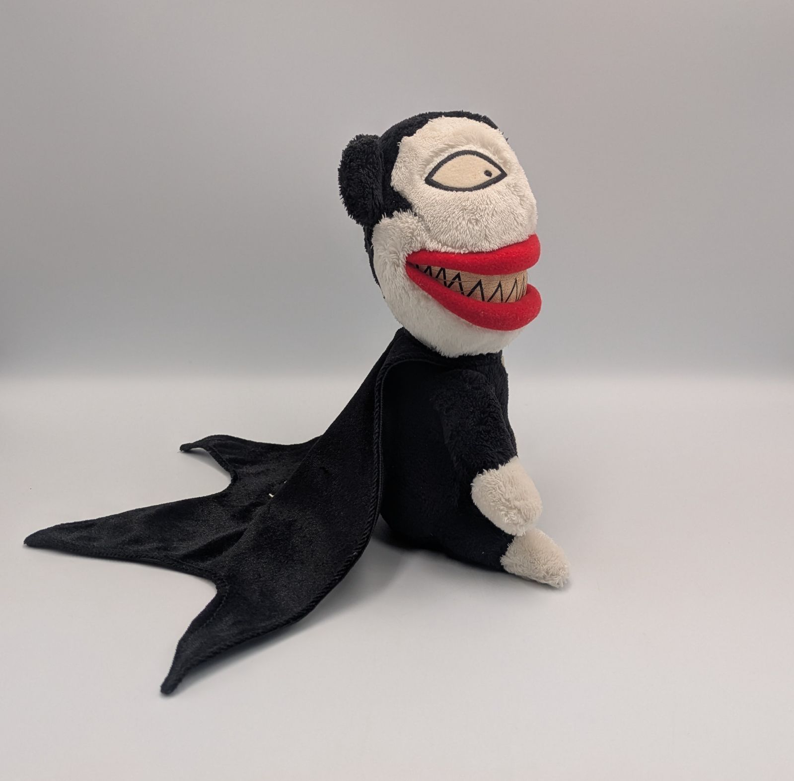 ヴァンパイア・テディ ぬいぐるみ ディズニー ナイトメア・ビフォア・クリスマス Amazon.co.jp: ディズニー ヴァンパイア テディ ぬいぐるみ