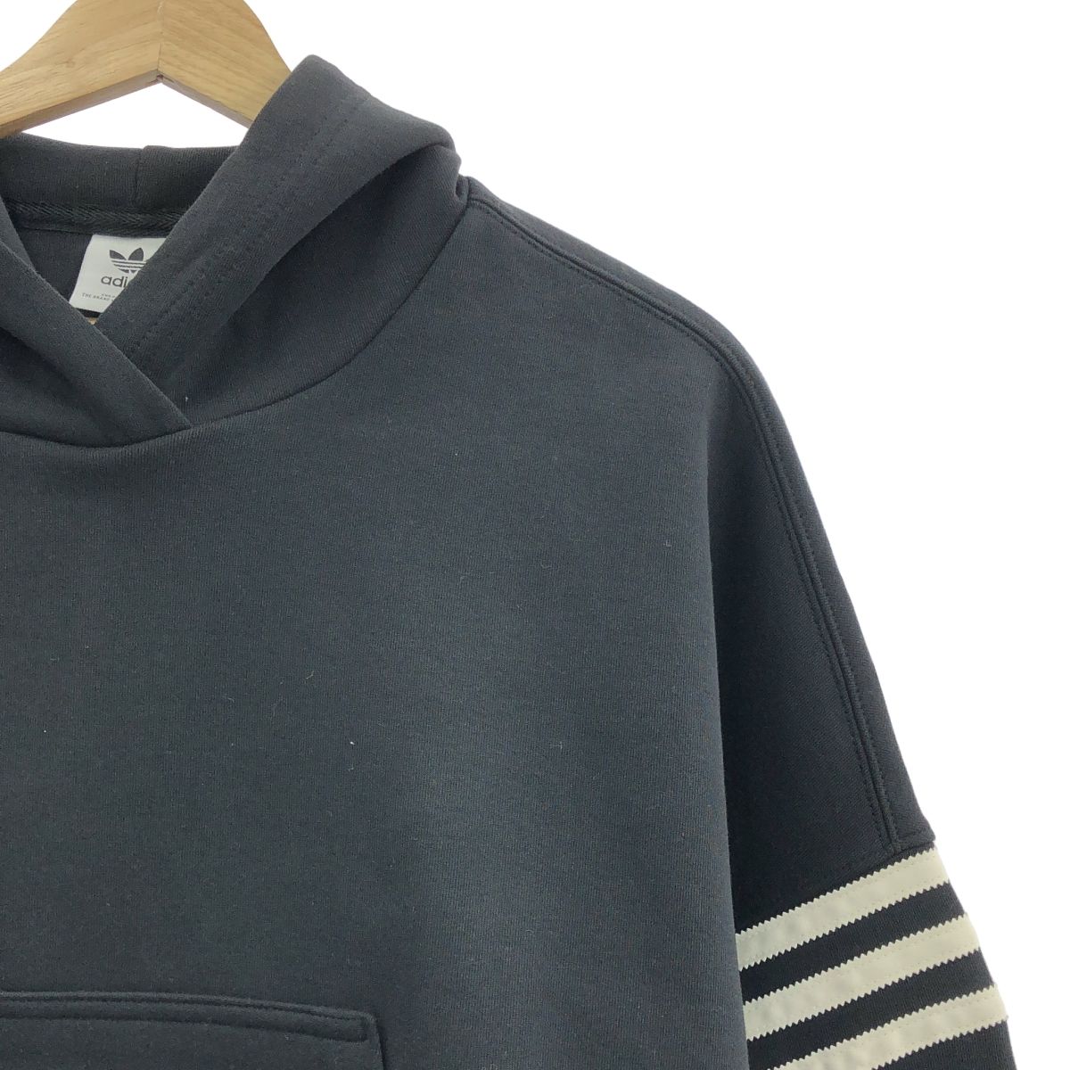 【美品】 adidas Neuclassics グロップドスウェット パーカー 美品】 adidas Neuclassics グロップドスウェット パーカー