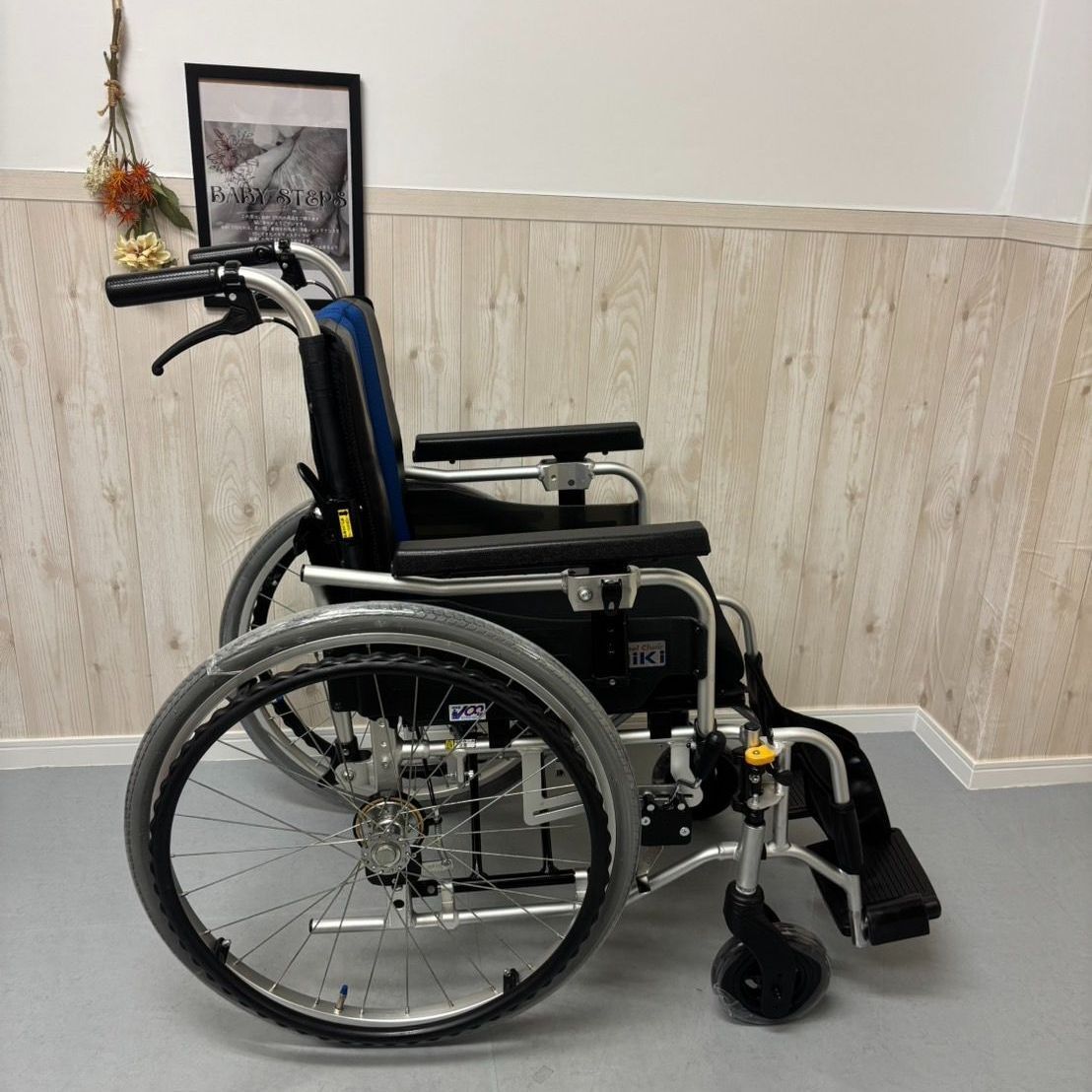 【すずまる】松永製作所　Ｓｕａｉ　水色　中古美車 松永製作所 アクティブモデル 自走式車椅子 Suai 水色 中古