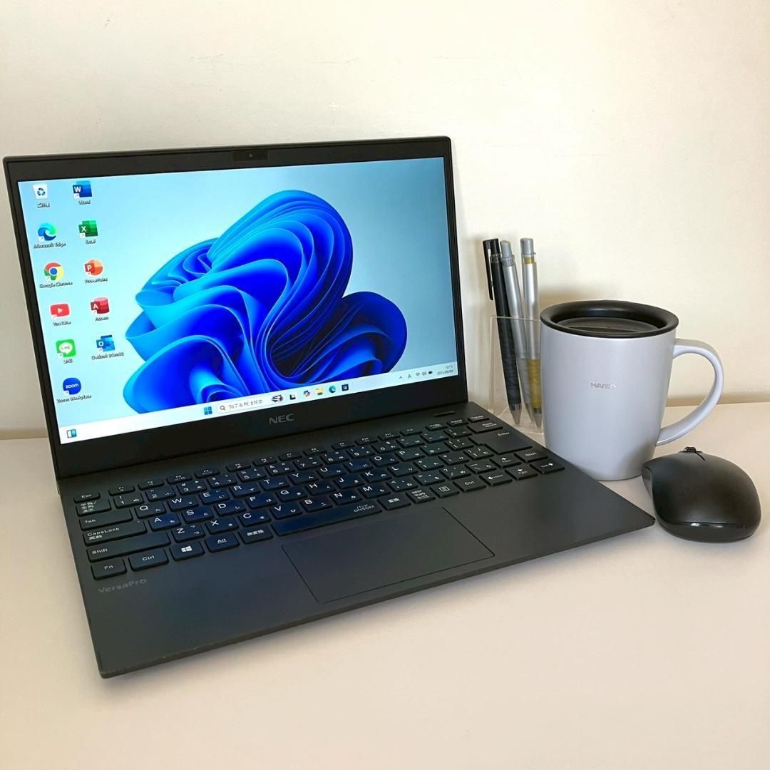 ☆corei7☆ 第10世代corei7/2020年製/メモリ16GB/超軽量870g