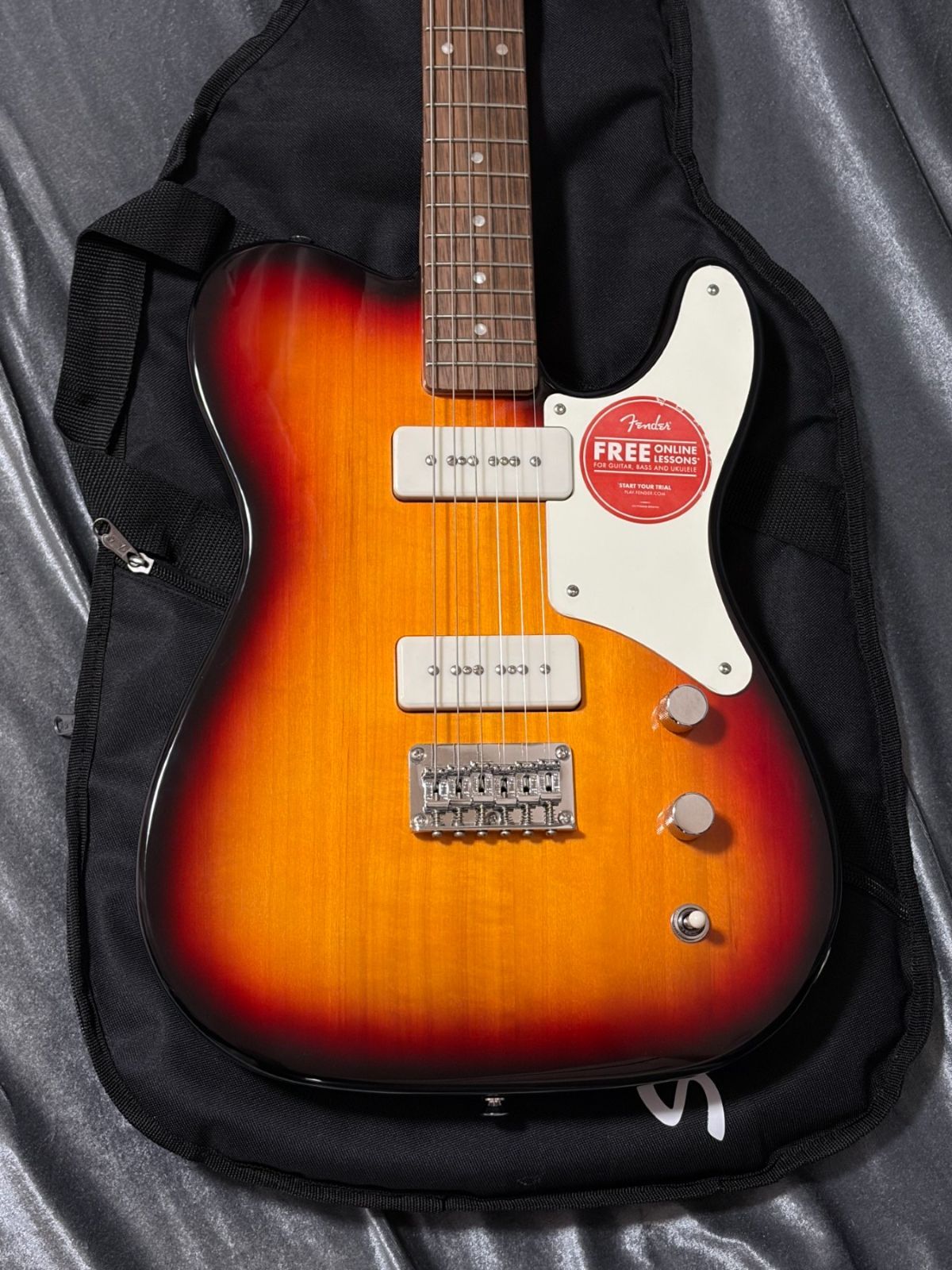 Squier by Fender Paranormal Baritone Cabronita Telecaster 製 エレキギター