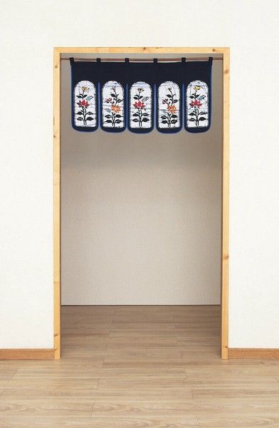 暖簾 のれん ろうけつ染め暖簾の通販 ろうけつ染めのれん（45サイズ） [ コットン | 綿100％ 花柄 間仕切り 目隠し 和 丸紋 パーテーション 壁掛け ID