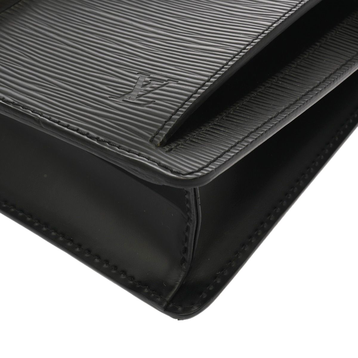 ルイヴィトン エピ セリエドラゴンヌ クラッチバッグ ノワール M52762 メンズ レザー セカンドバッグ KARIMZIABAT_FR