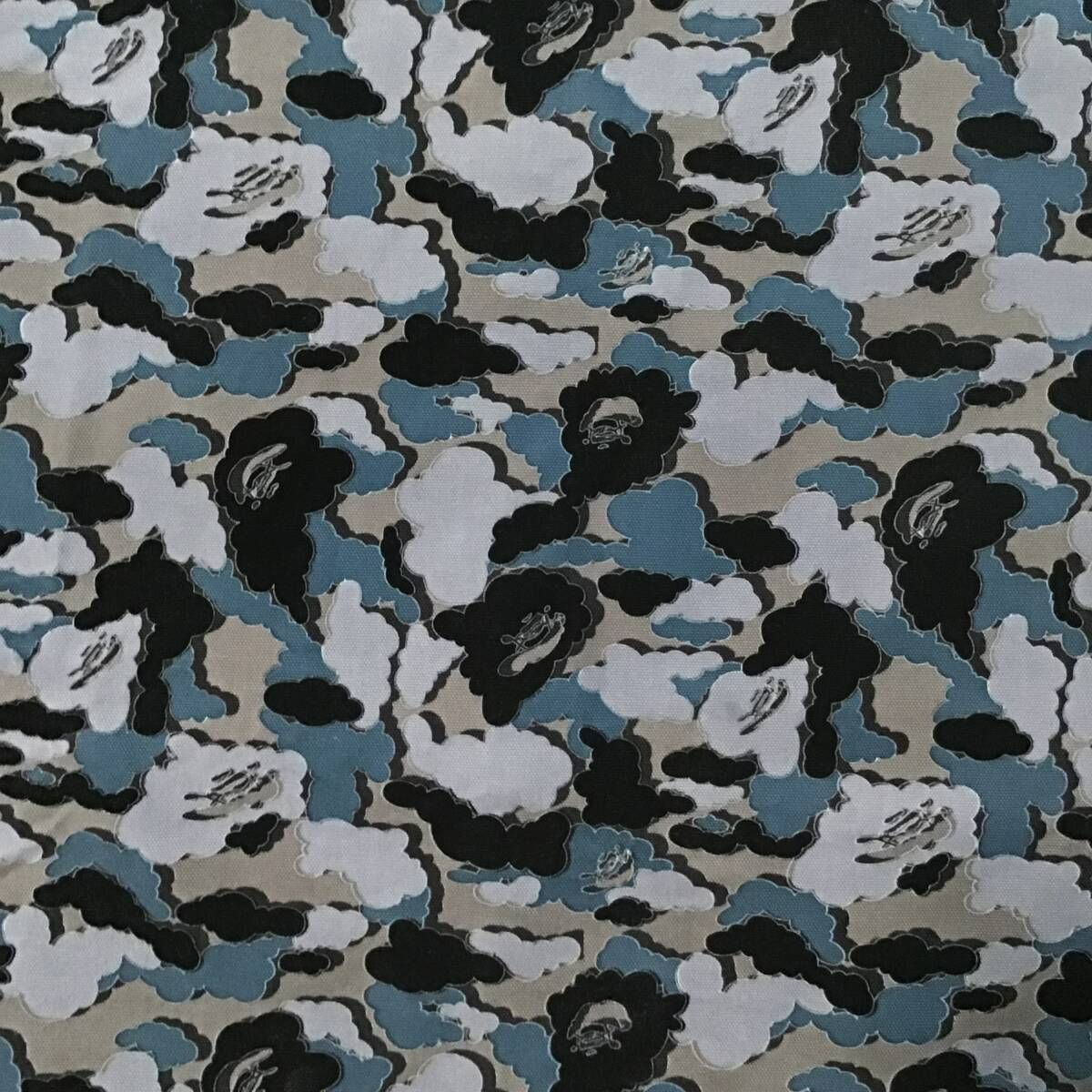 ☆XL☆ KAWS × BAPE Cloud camo ワークシャツ グレー a bathing ape