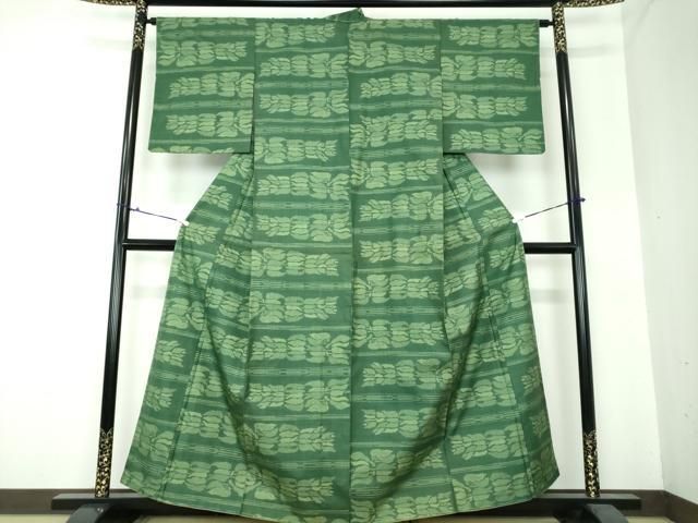 平和屋着物○本場大島紬 7マルキ 横段草花文 正絹 逸品 未使用