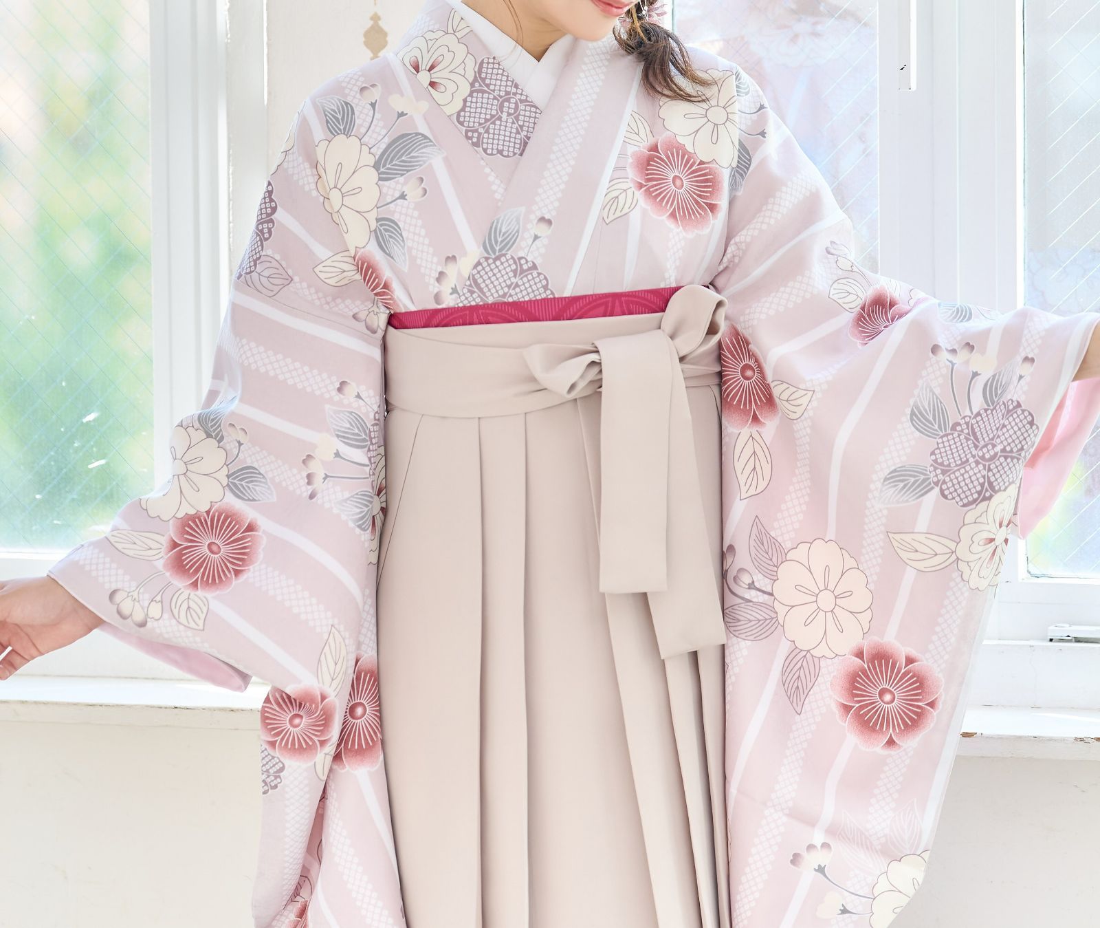新品 袴 3点 型どっ セット 卒業式 小学生 大学生 白地 ピンク 小花 4LPK