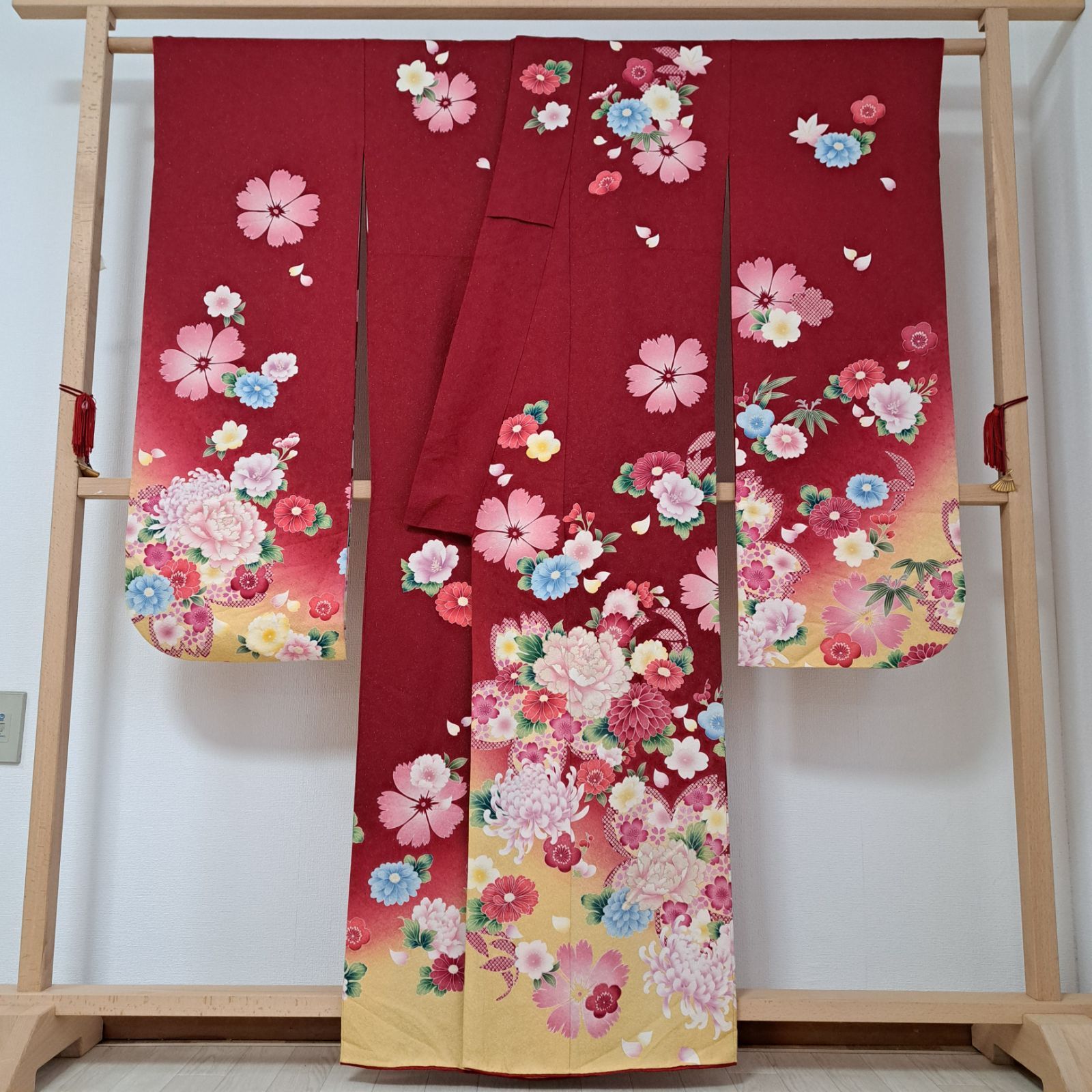 袷着物、振袖、赤、正絹P915 振袖 身丈156.5cm 裄丈66cm M 袷 扇 花蝶 金銀彩 金通し 赤 正絹