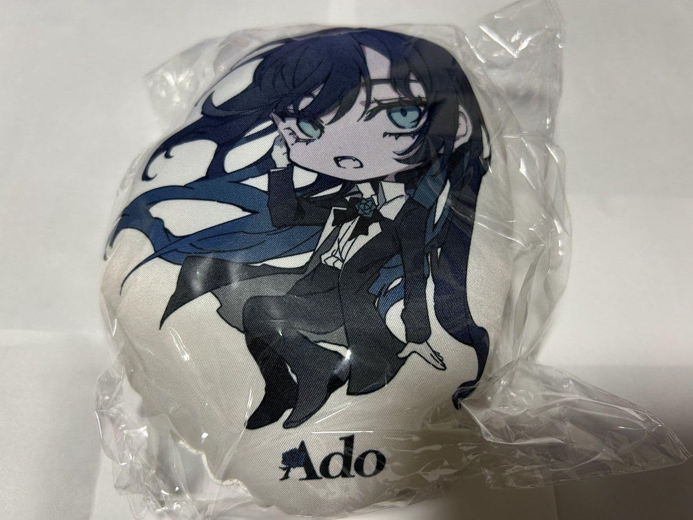 [新品] Ado EXPO 2025 クッション 大阪関西万博　[非売品] Ado EXPO 2025 クッション 大阪関西万博 100個限定非売品 - メルカリ