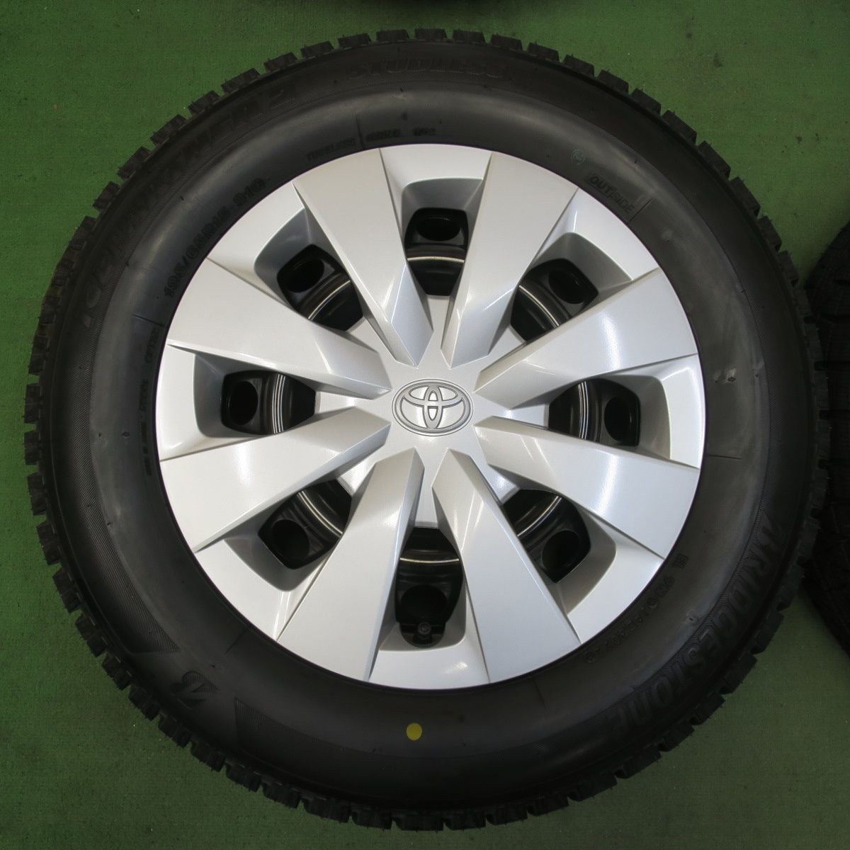 未使用！22年☆トヨタ カローラ ツーリング 純正 スチール 195/65R15